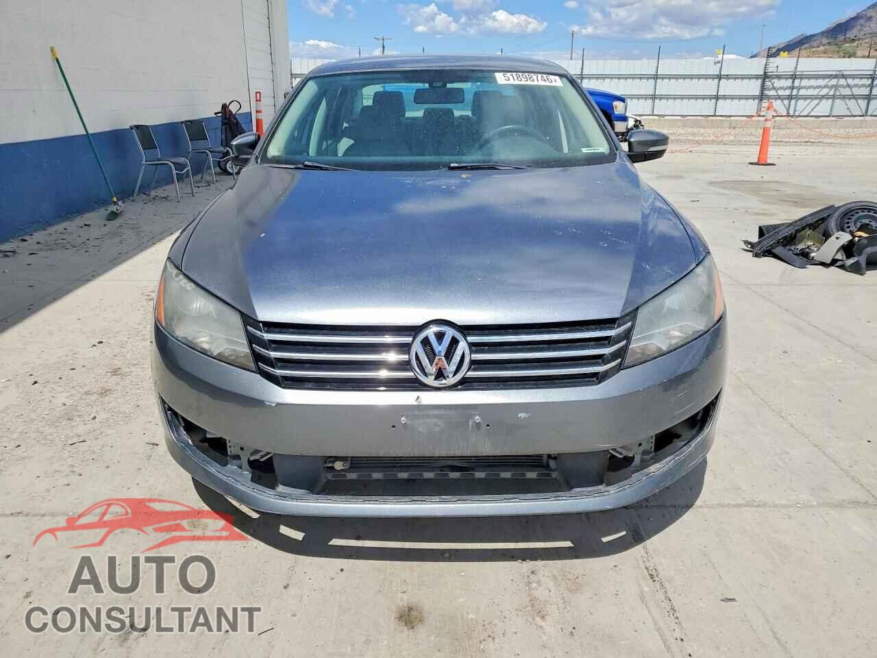 VOLKSWAGEN PASSAT 2014 - 1VWAP7A31EC016597