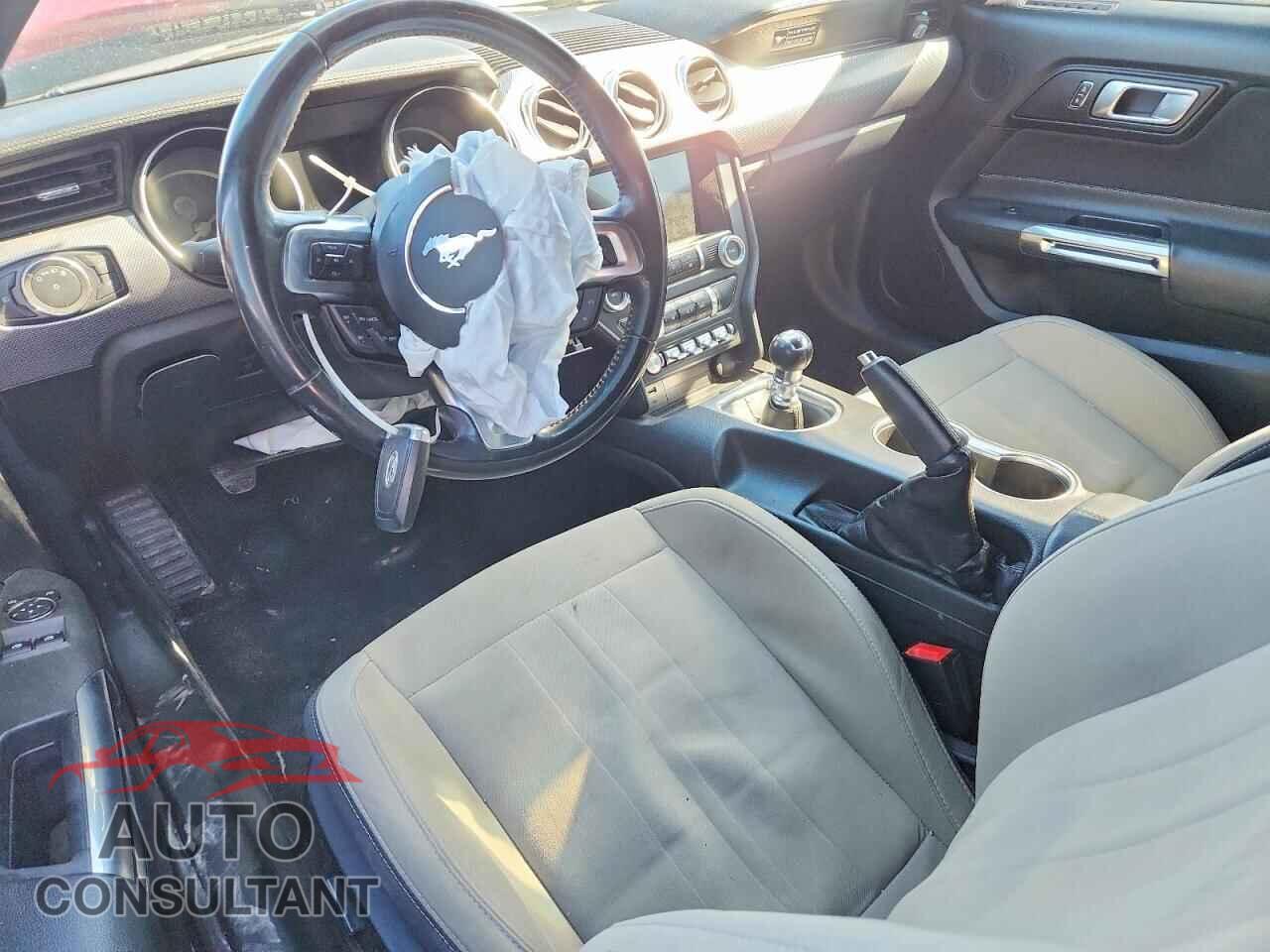 FORD MUSTANG 2020 - 1FA6P8CF4L5146841