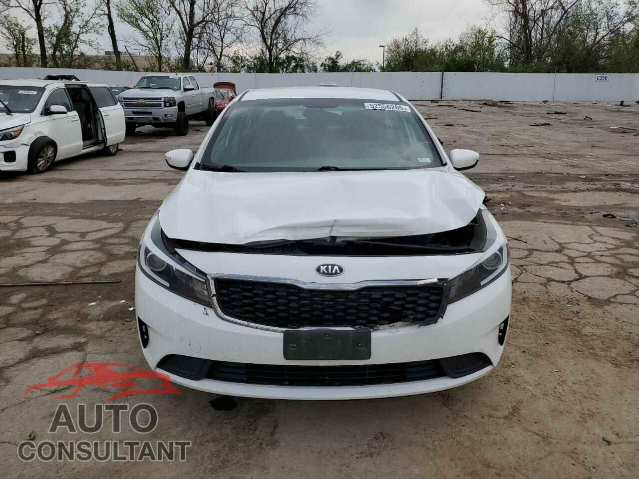 KIA FORTE 2018 - 3KPFK4A76JE242548