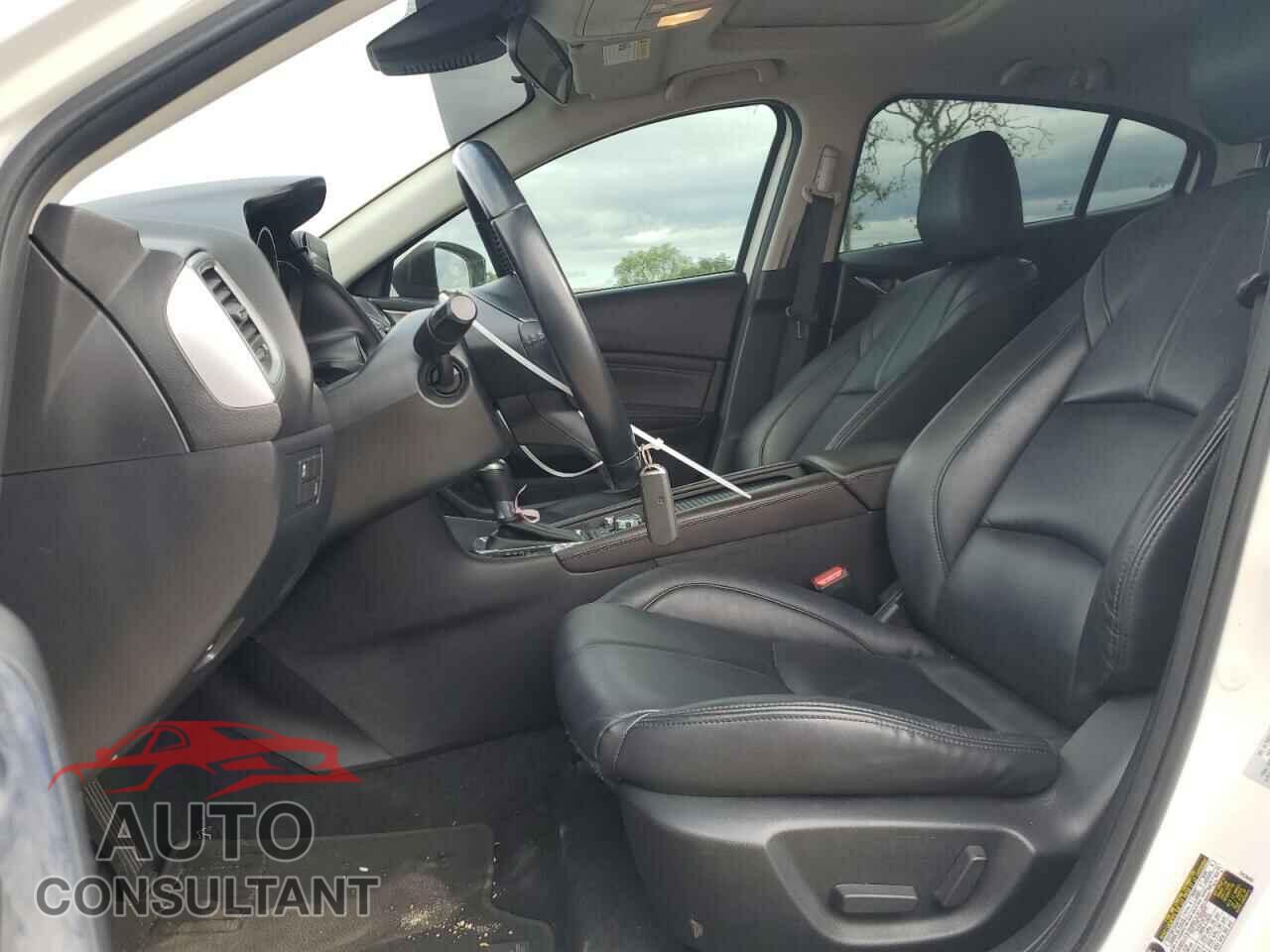 MAZDA 3 2017 - 3MZBN1V7XHM122425