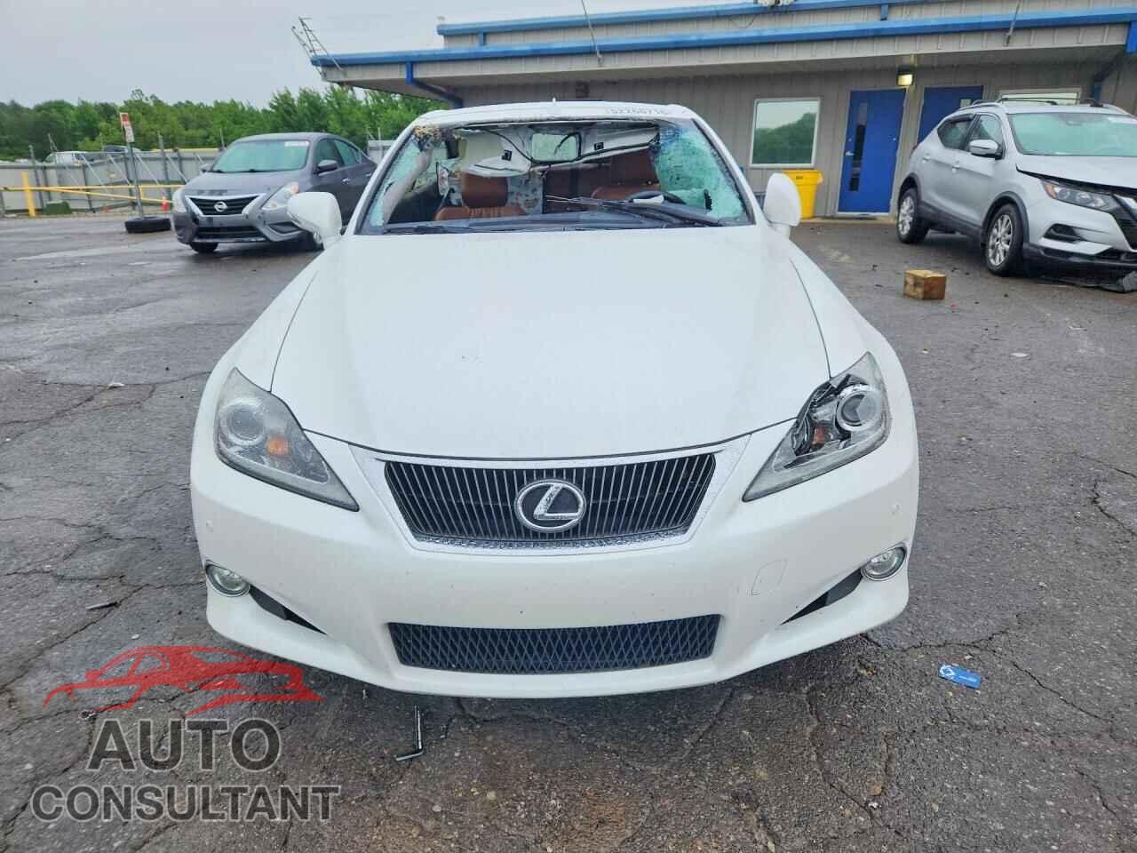 LEXUS IS 2015 - JTHFE2C21F2511541