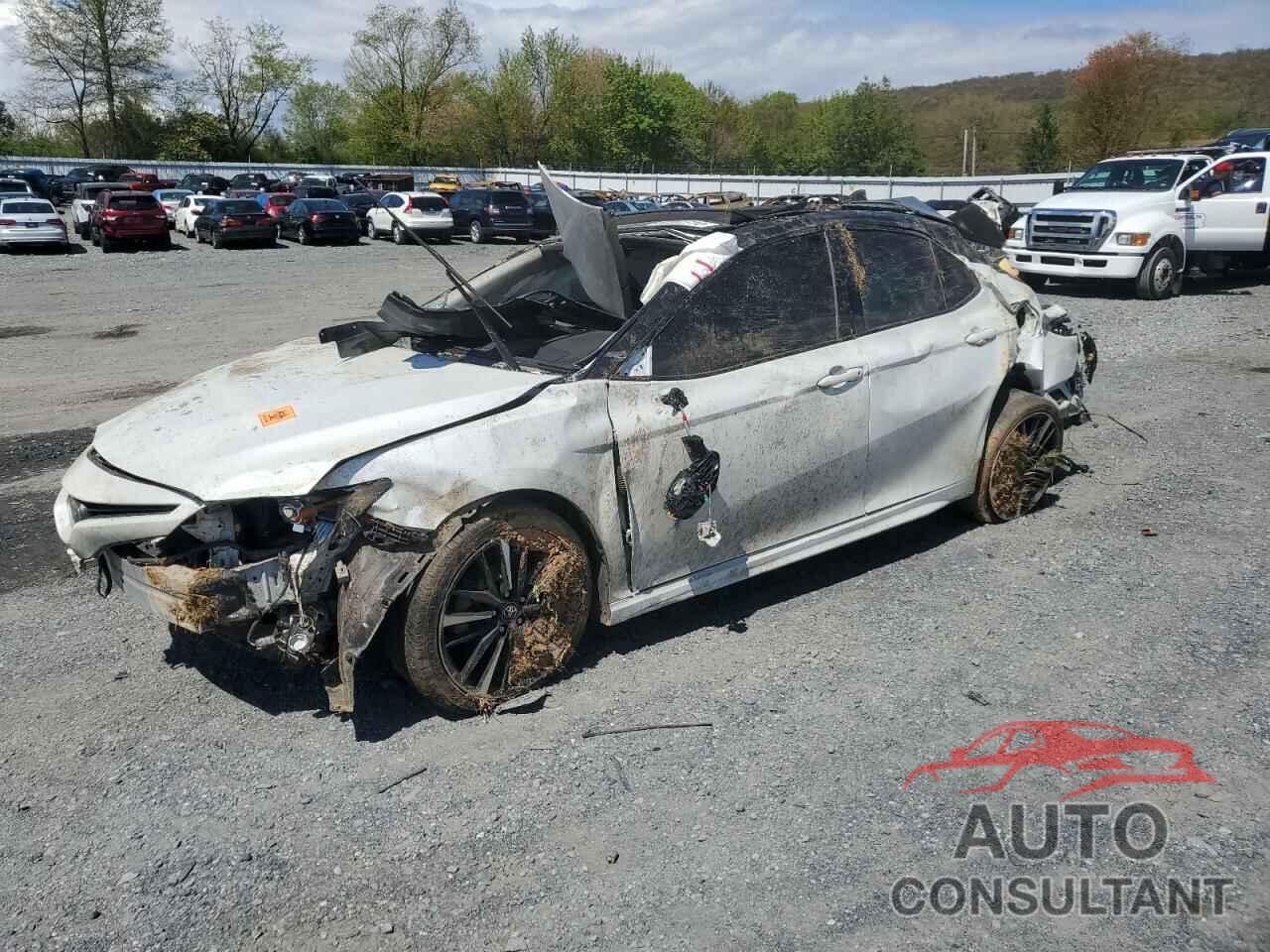 TOYOTA CAMRY 2018 - 4T1BZ1HKXJU001107