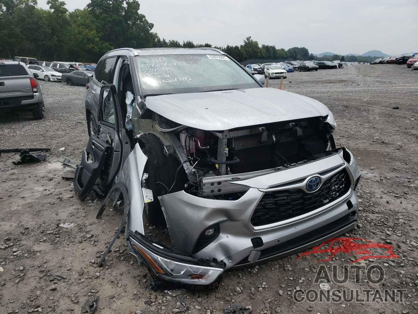 TOYOTA HIGHLANDER 2021 - 5TDEBRCH3MS027640