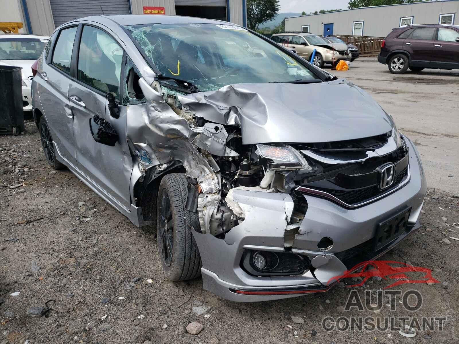 HONDA FIT 2018 - 3HGGK5H65JM705925