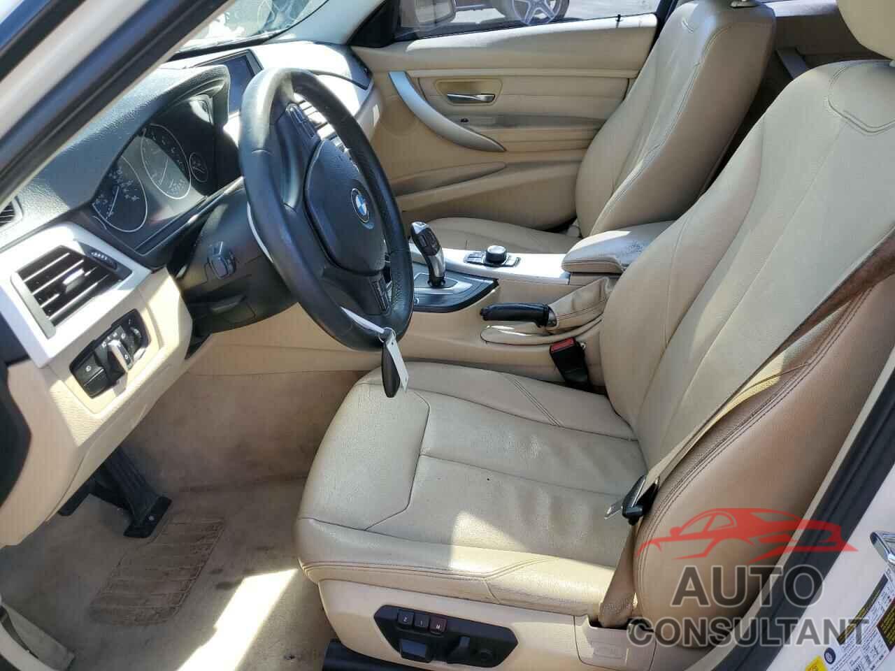 BMW 3 SERIES 2012 - WBA3A5G54CNP16588