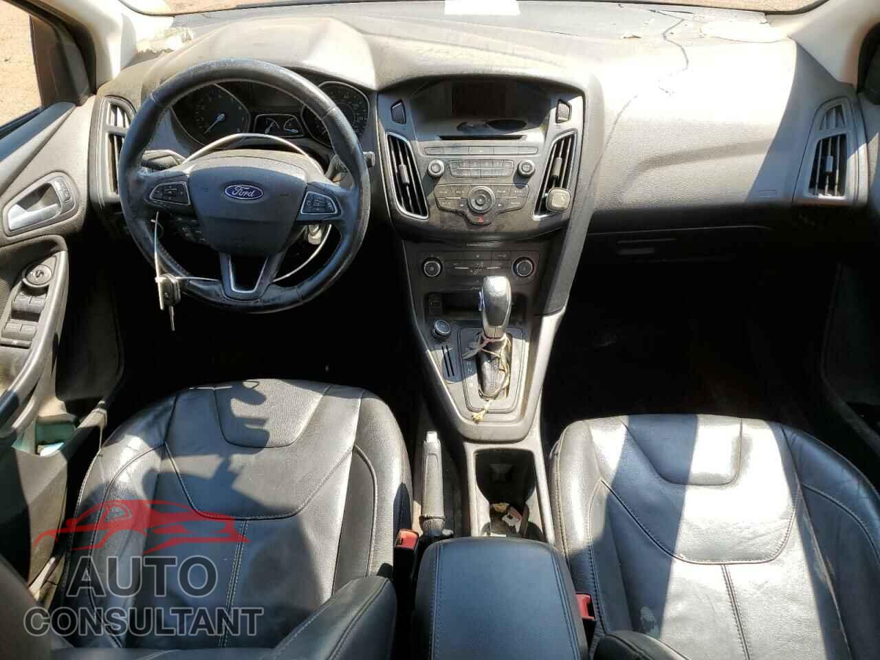 FORD FOCUS 2016 - 1FADP3F23GL262519