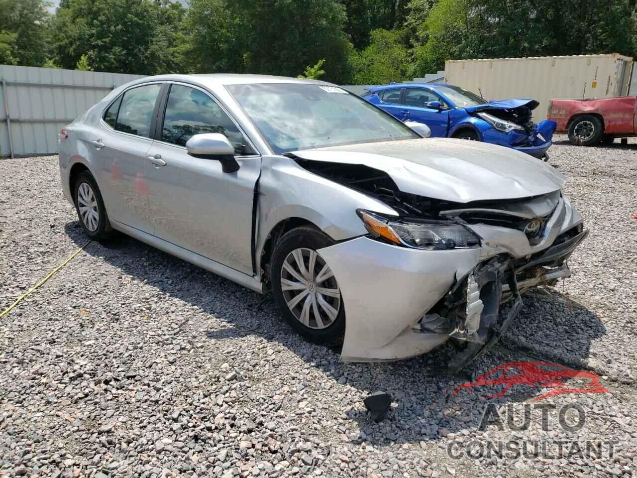 TOYOTA CAMRY 2018 - 4T1B11HK0JU628471