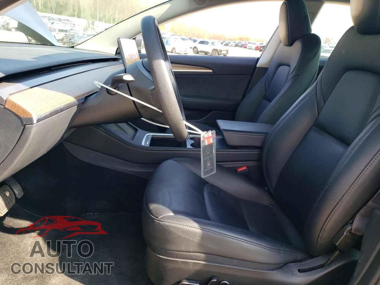 TESLA MODEL 3 2023 - 5YJ3E1EA5PF675845