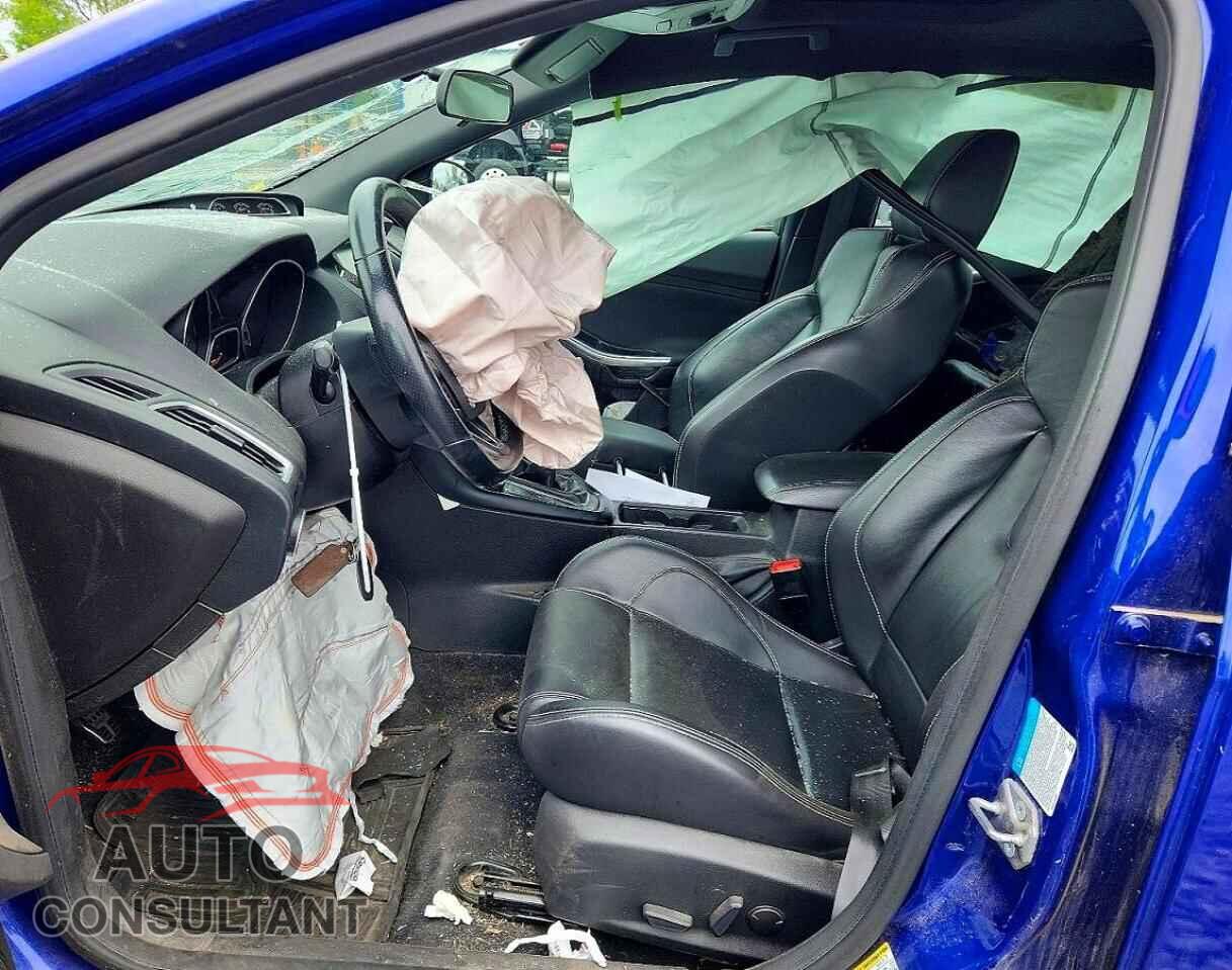 FORD FOCUS 2015 - 1FADP3L91FL306677