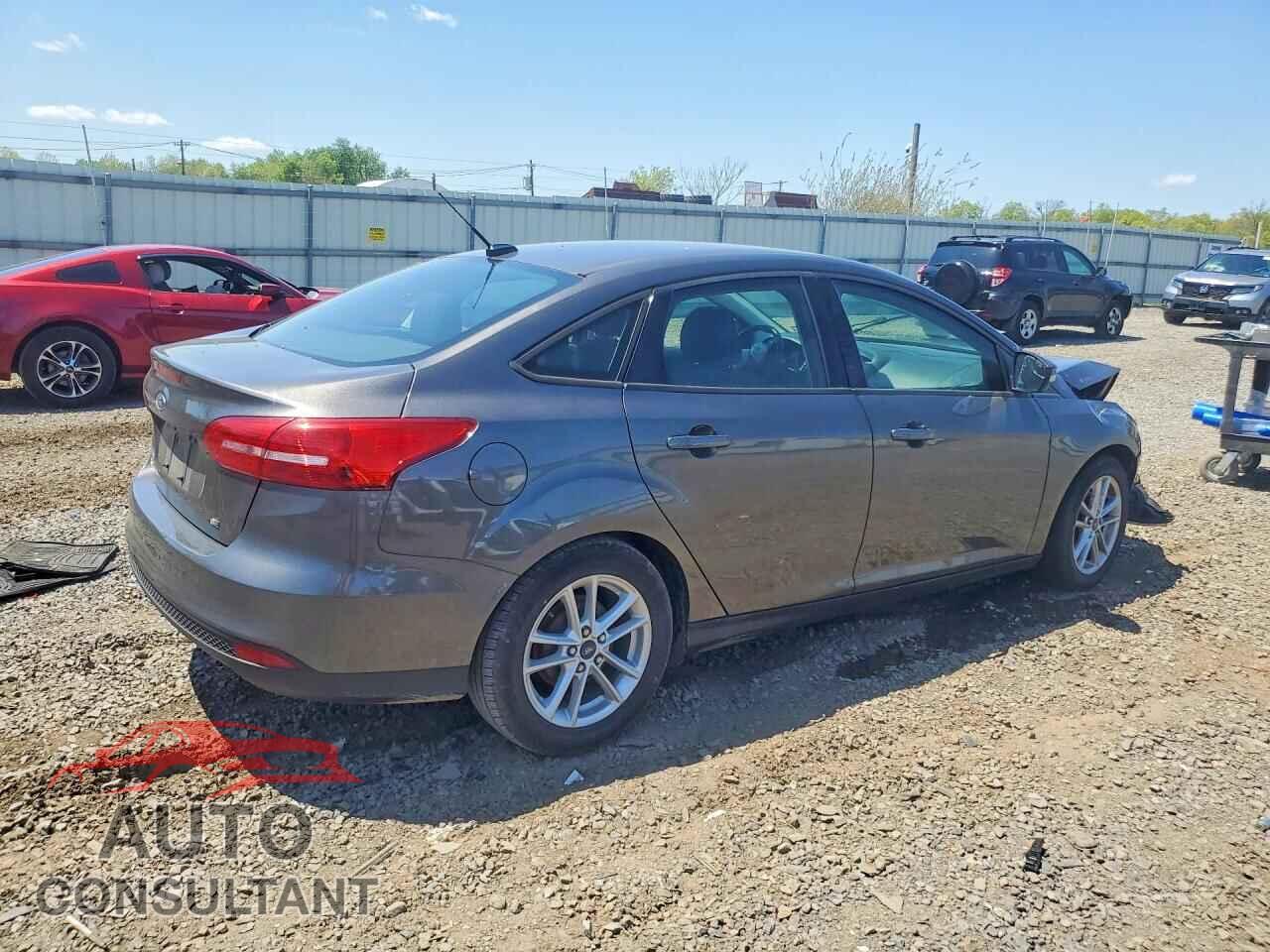 FORD FOCUS 2015 - 1FADP3F21FL365131