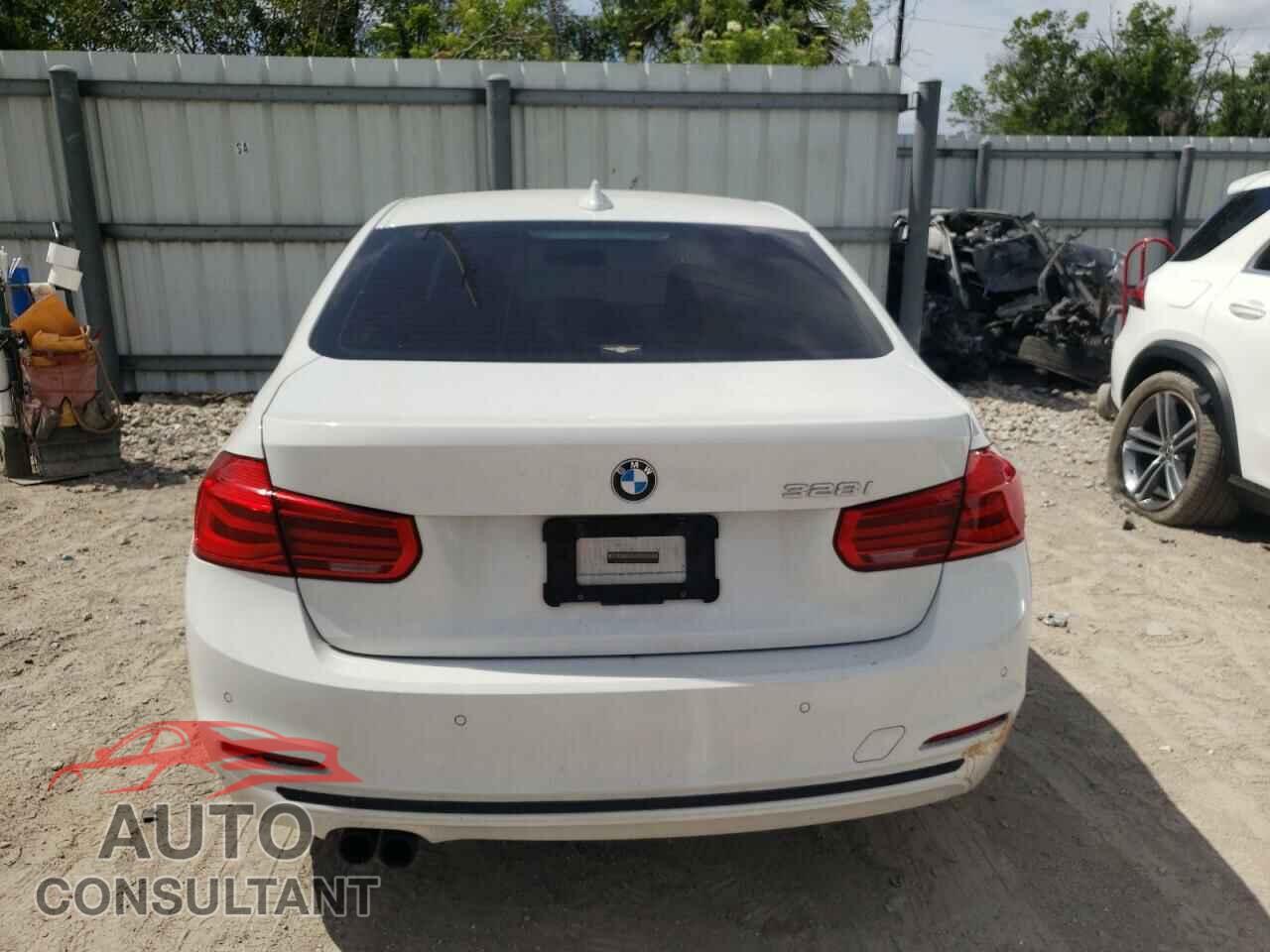 BMW 3 SERIES 2016 - WBA8E9G57GNU27616