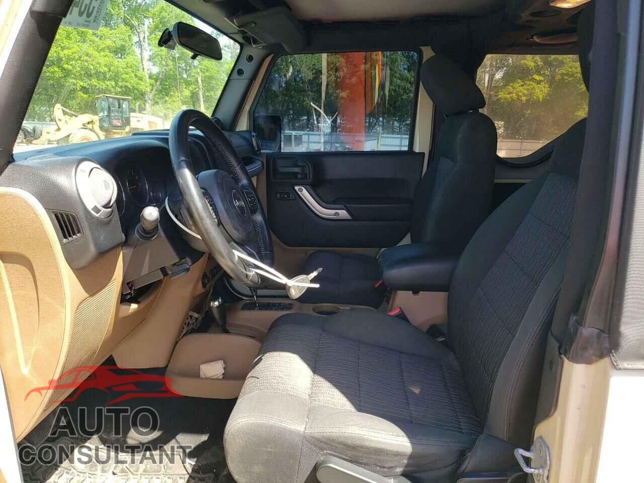 JEEP WRANGLER 2011 - 1J4AA5D10BL528862