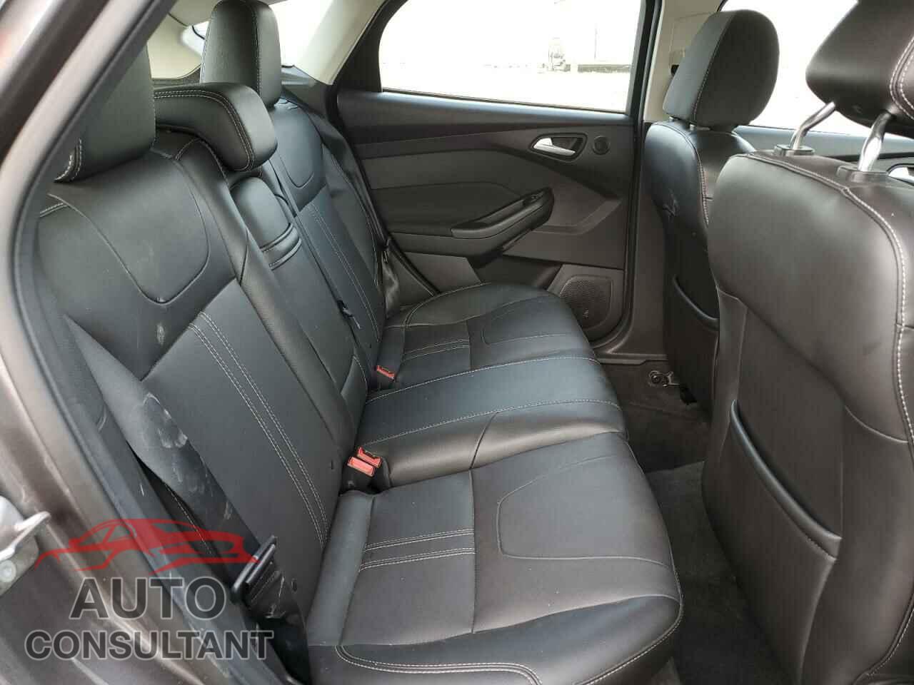 FORD FOCUS 2012 - 1FAHP3M21CL277759