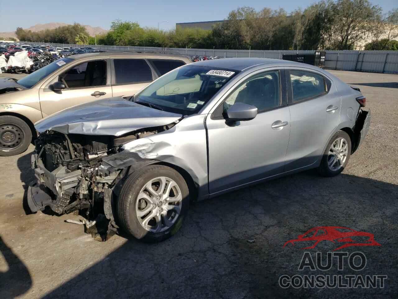 TOYOTA YARIS 2017 - 3MYDLBYV5HY170894