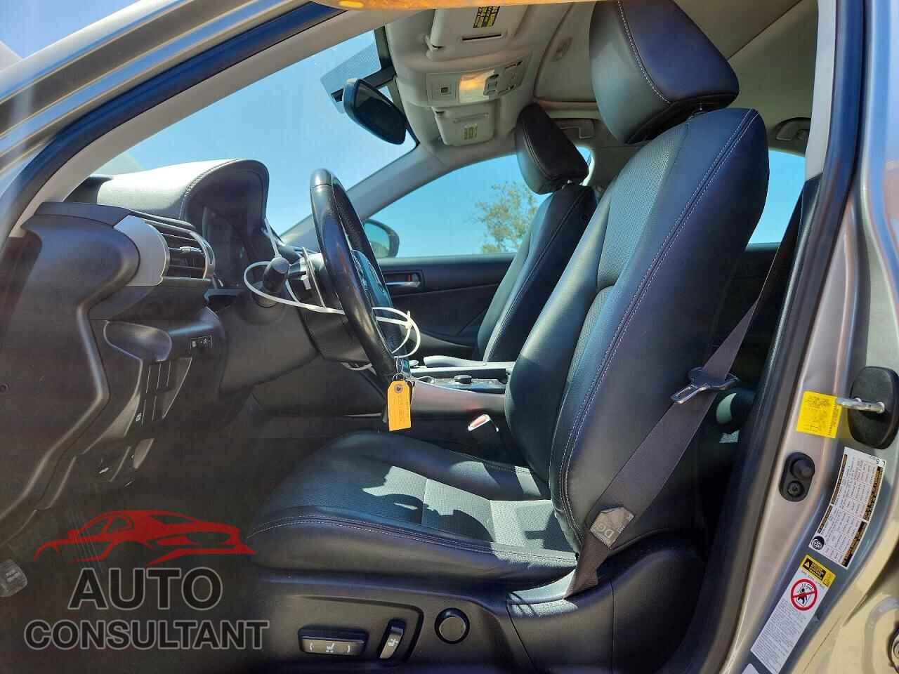 LEXUS IS 2014 - JTHBF1D29E5021396