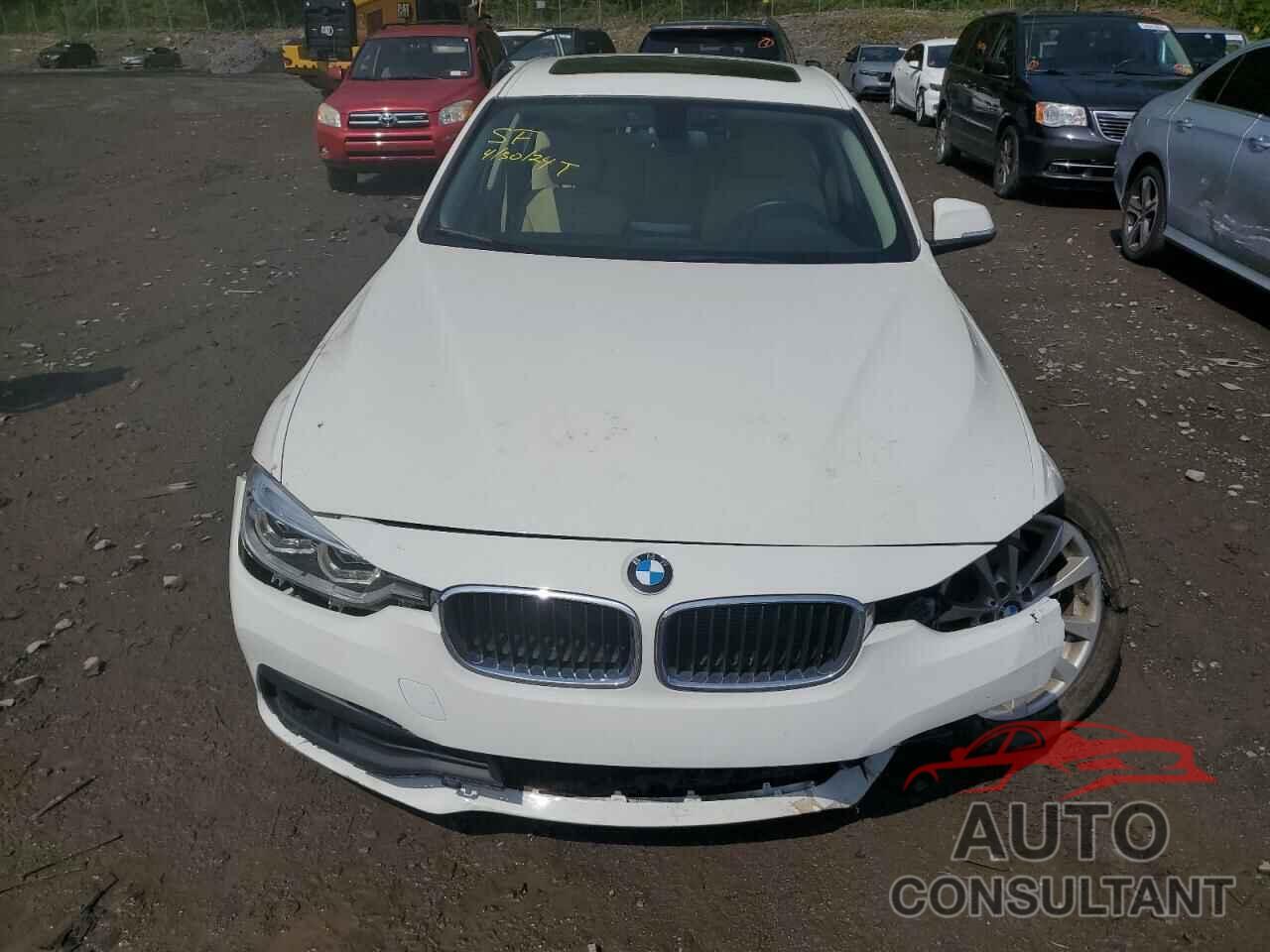 BMW 3 SERIES 2018 - WBA8A9C57JAH14828