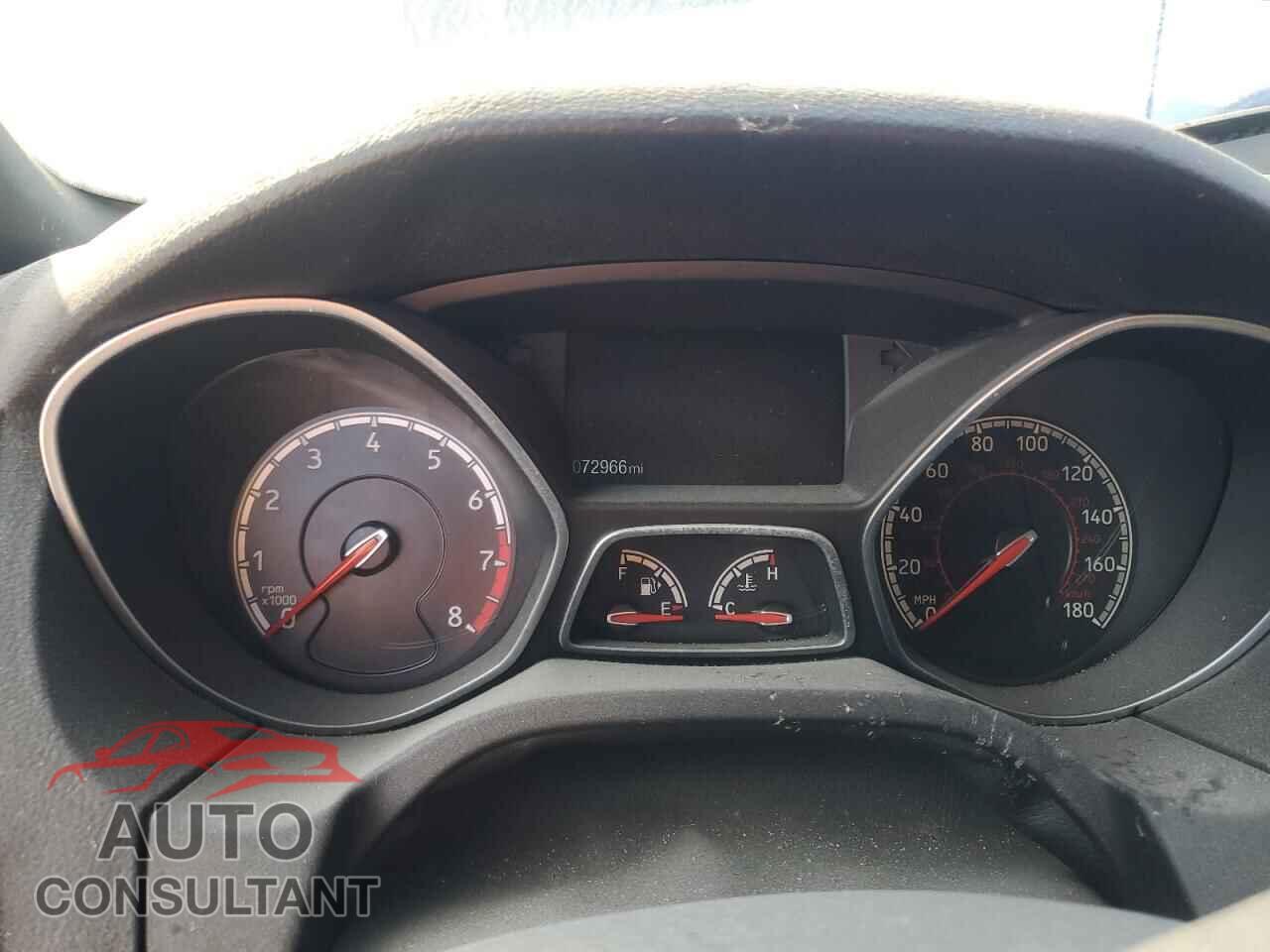 FORD FOCUS 2017 - 1FADP3L92HL229708