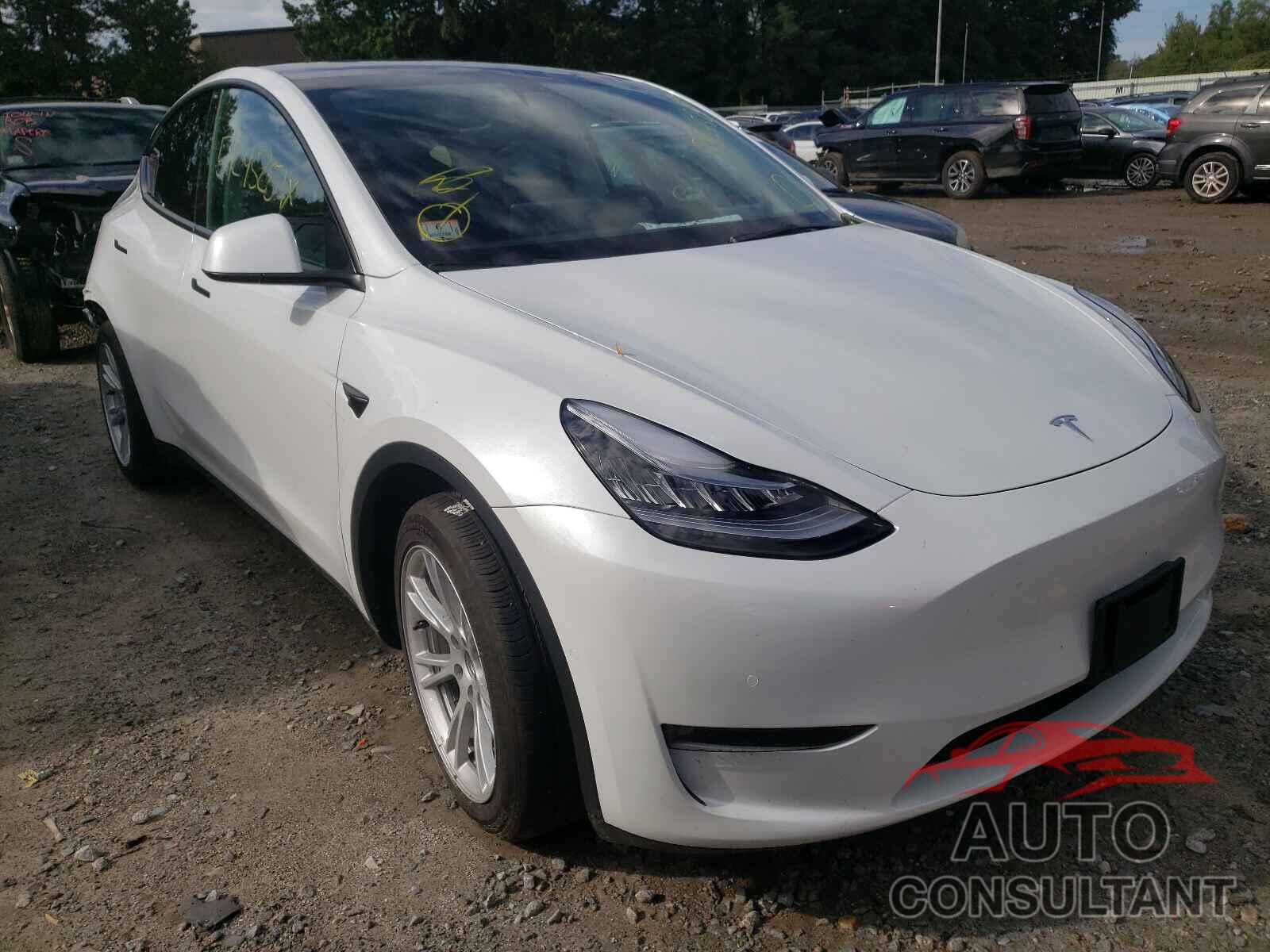 TESLA MODEL Y 2021 - 5YJYGDEE8MF185934