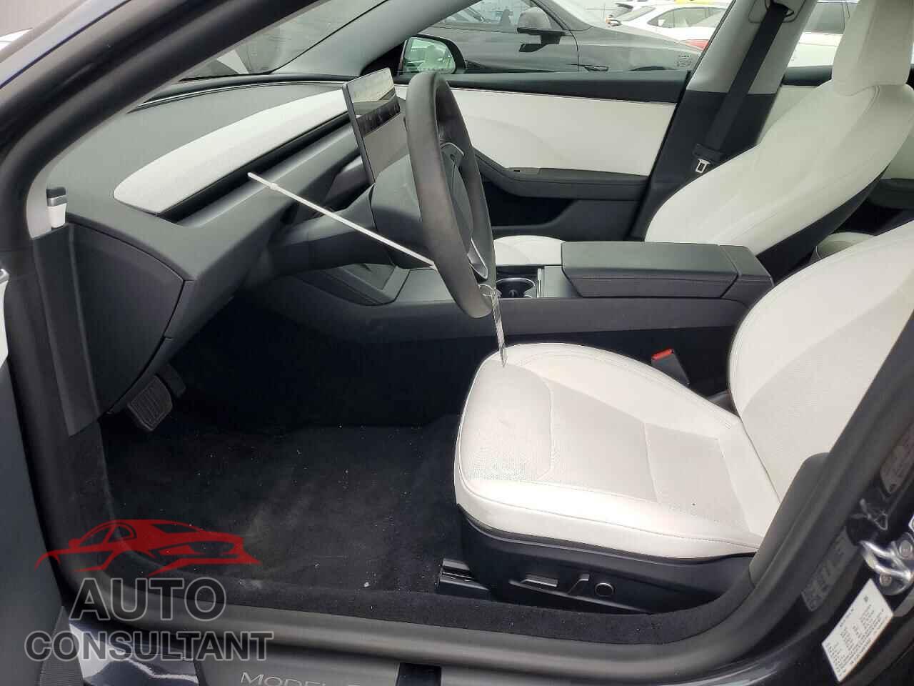 TESLA MODEL 3 2025 - 5YJ3E1EA0SF916932