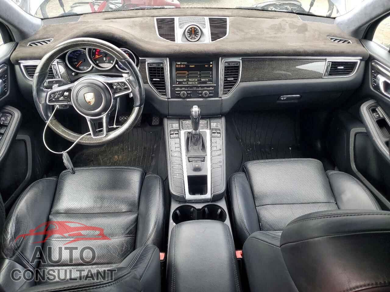 PORSCHE MACAN 2016 - WP1AF2A59GLB93474