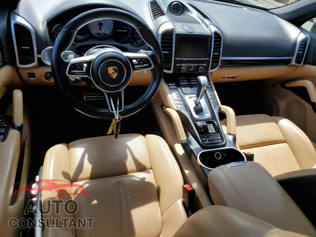 PORSCHE CAYENNE 2016 - WP1AB2A27GLA96601