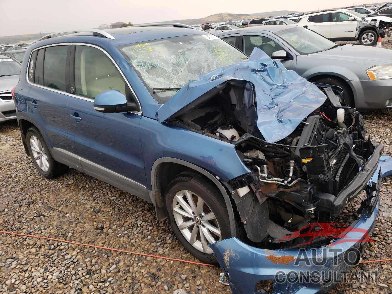 VOLKSWAGEN TIGUAN 2017 - WVGRV7AX4HW508523