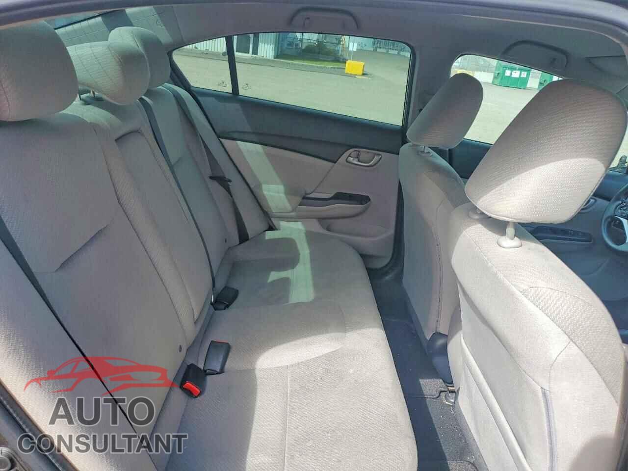 HONDA CIVIC 2013 - 2HGFB2F44DH015579