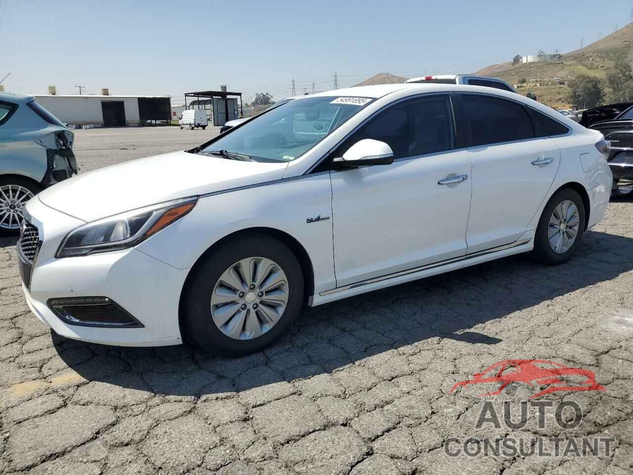 HYUNDAI SONATA 2016 - KMHE24L12GA013957