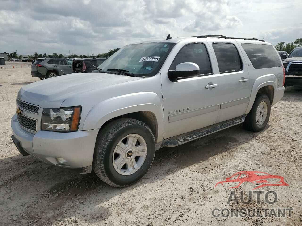 CHEVROLET SUBURBAN 2013 - 1GNSCJE03DR353601