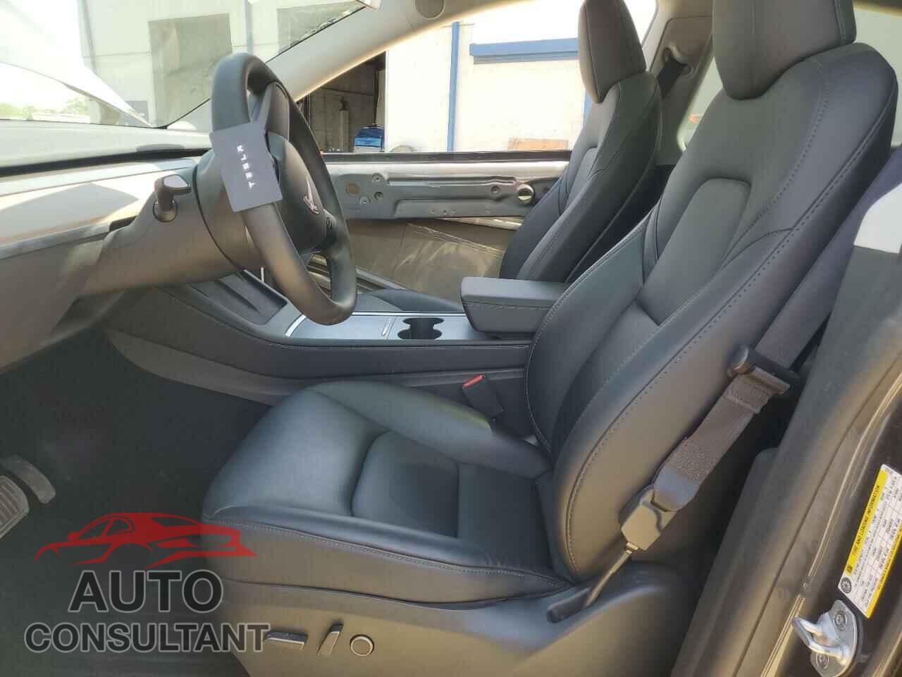 TESLA MODEL Y 2023 - 7SAYGDEE7PF875147