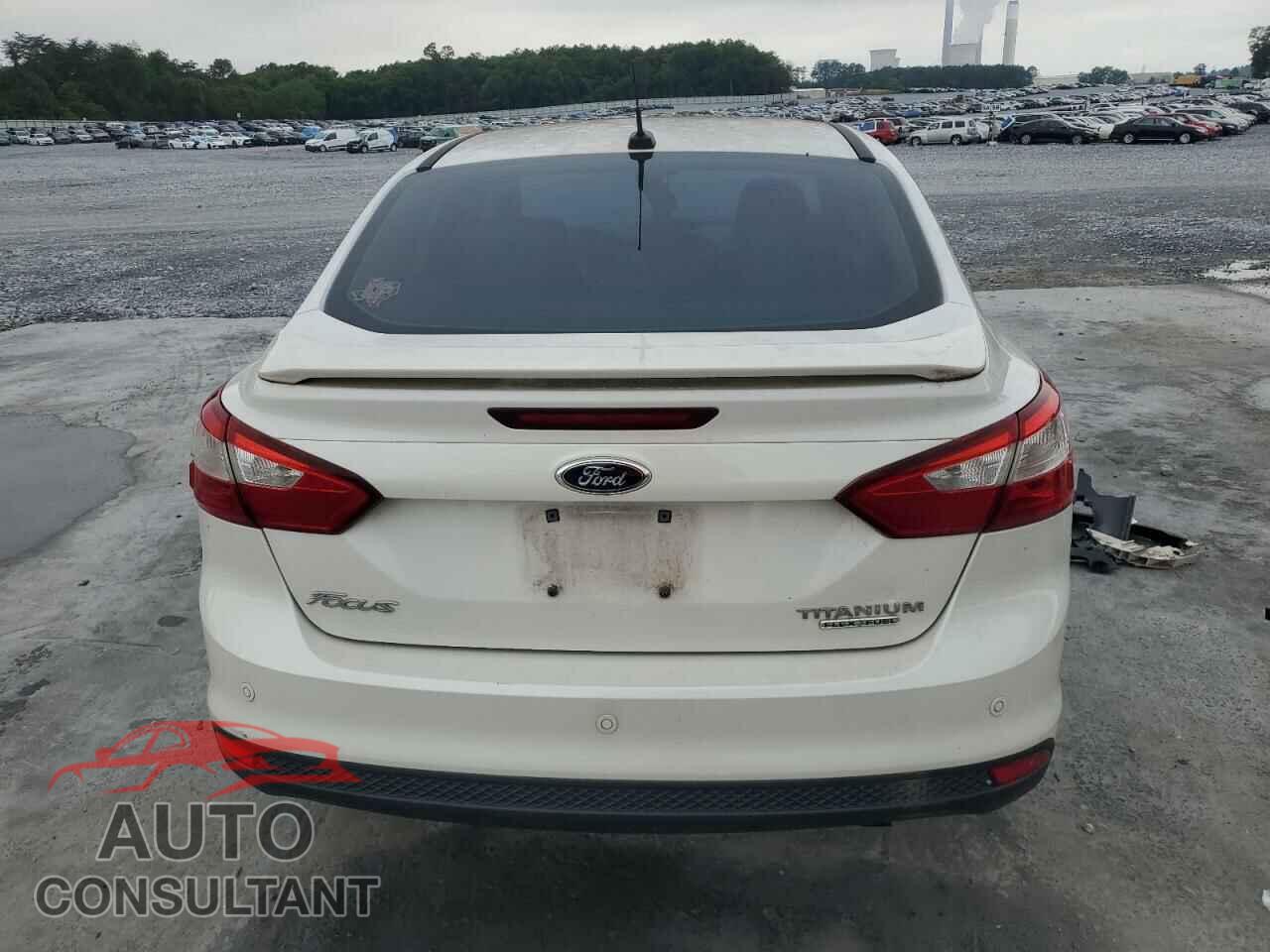 FORD FOCUS 2012 - 1FAHP3J2XCL461604