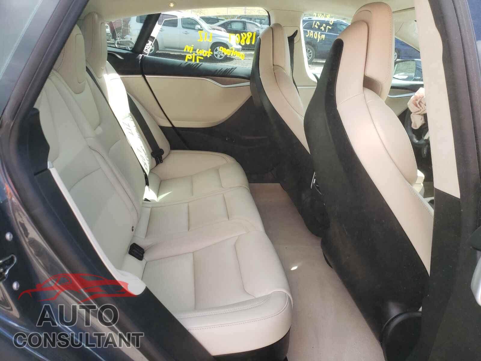 TESLA MODEL S 2017 - 5YJSA1E23HF231607