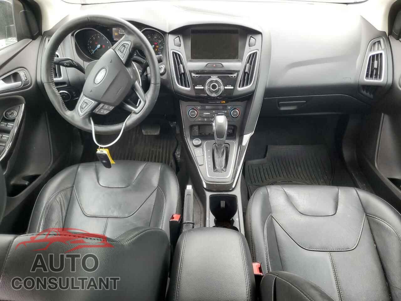FORD FOCUS 2017 - 1FADP3J23HL218867