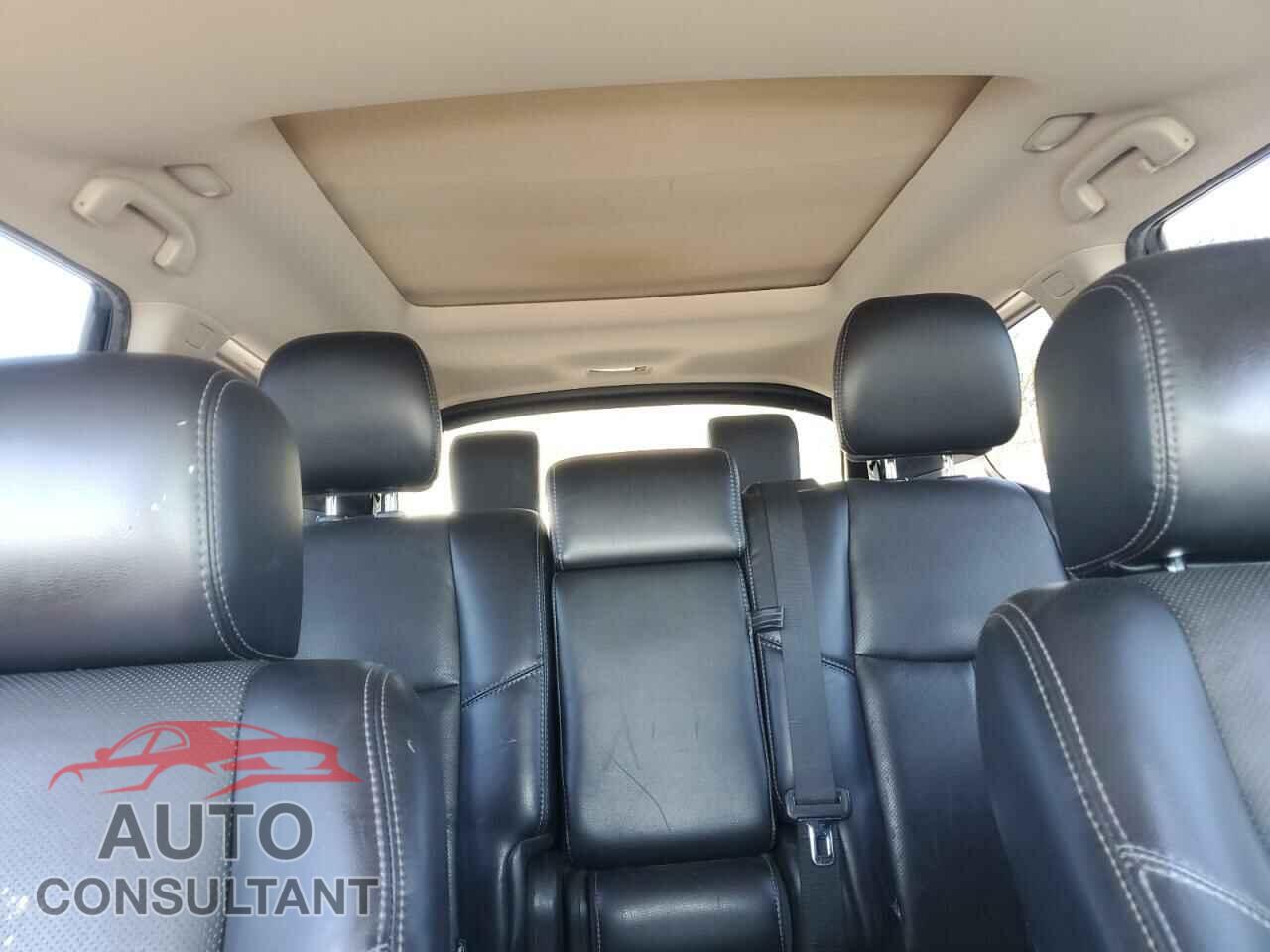 NISSAN PATHFINDER 2015 - 5N1AR2MM8FC632640