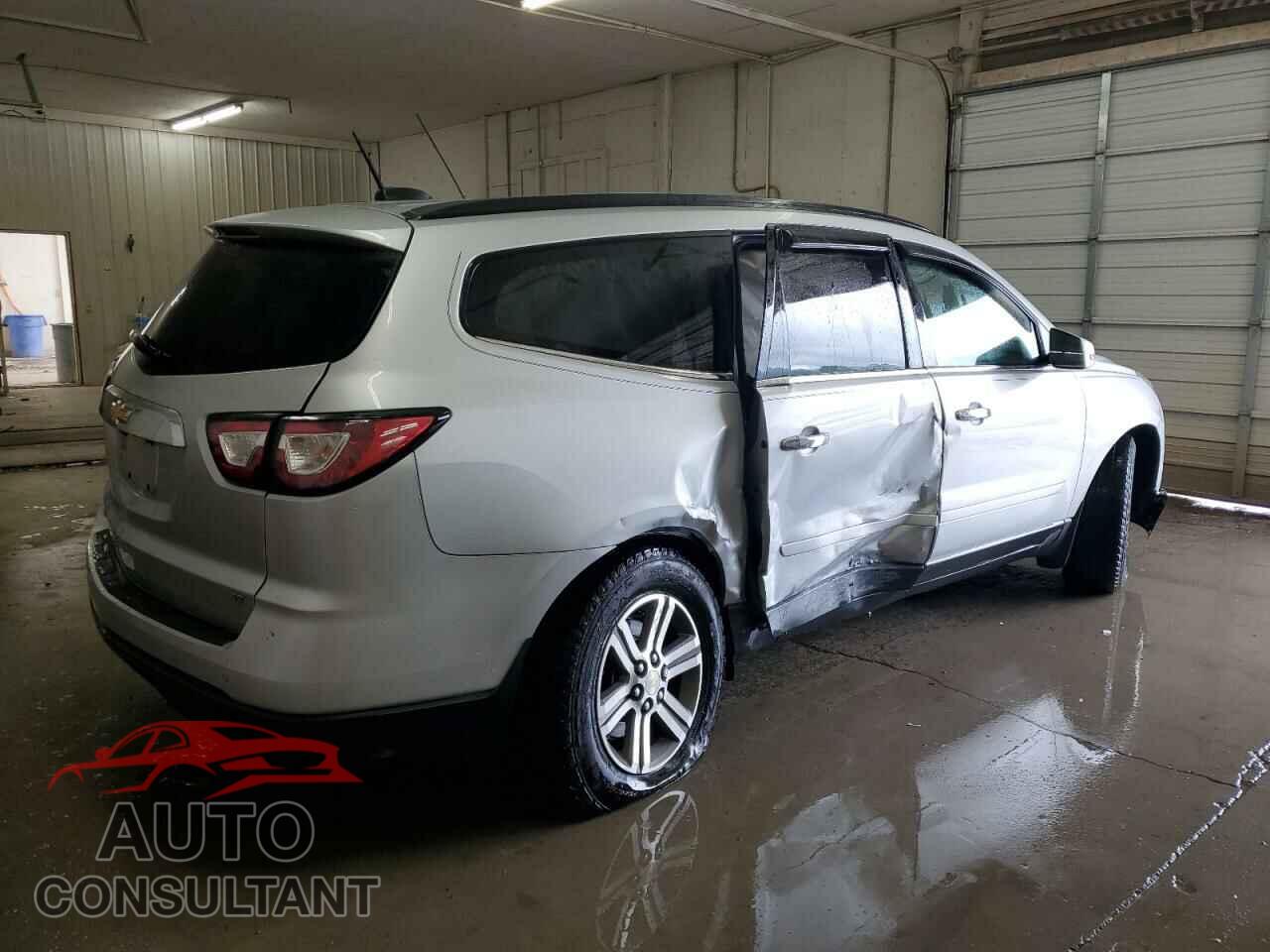 CHEVROLET TRAVERSE 2017 - 1GNKRHKD3HJ343072