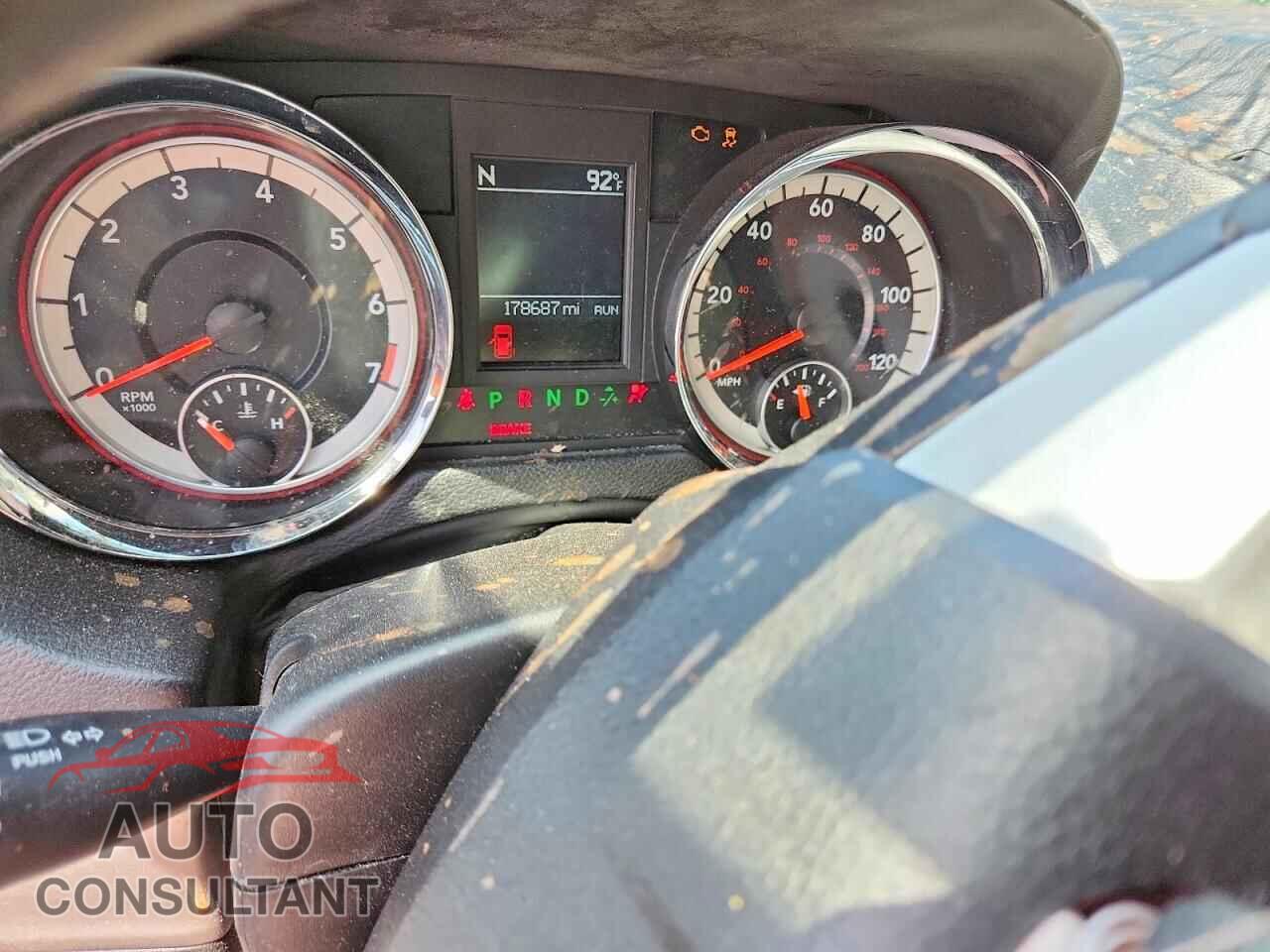 DODGE CARAVAN 2016 - 2C4RDGEG2GR371459