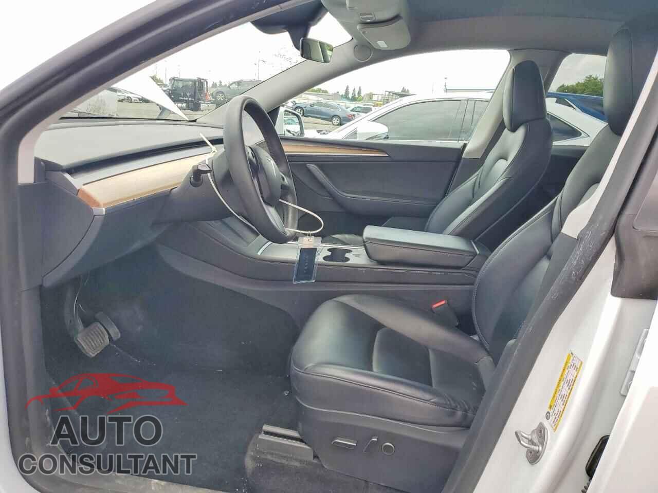 TESLA MODEL Y 2023 - 7SAYGAEE2PF792918