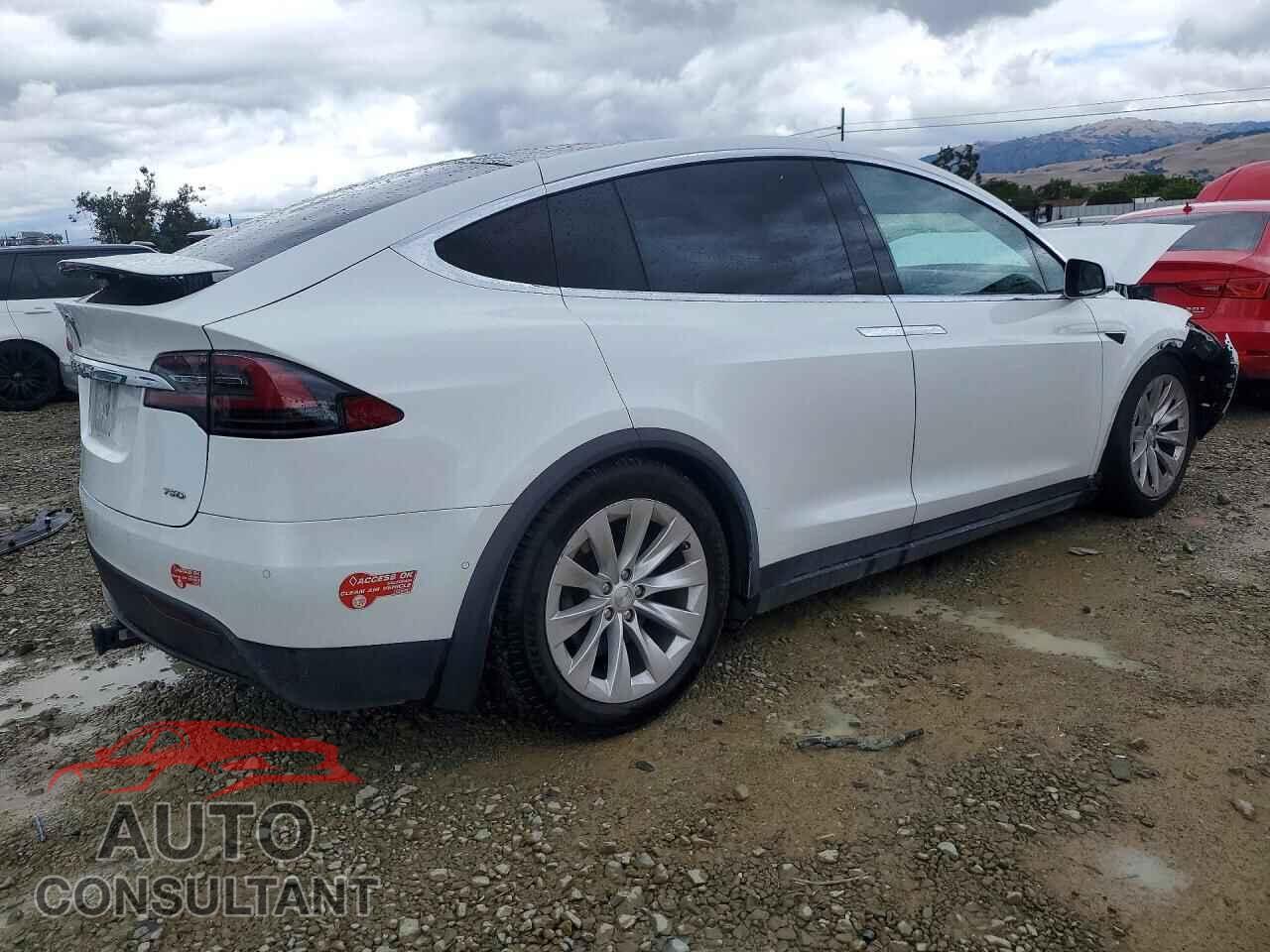 TESLA MODEL X 2017 - 5YJXCAE20HF041764