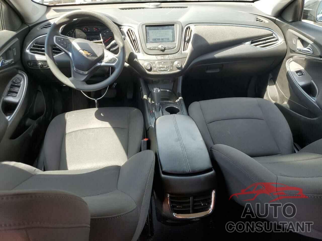 CHEVROLET MALIBU 2017 - 1G1ZE5ST5HF271604