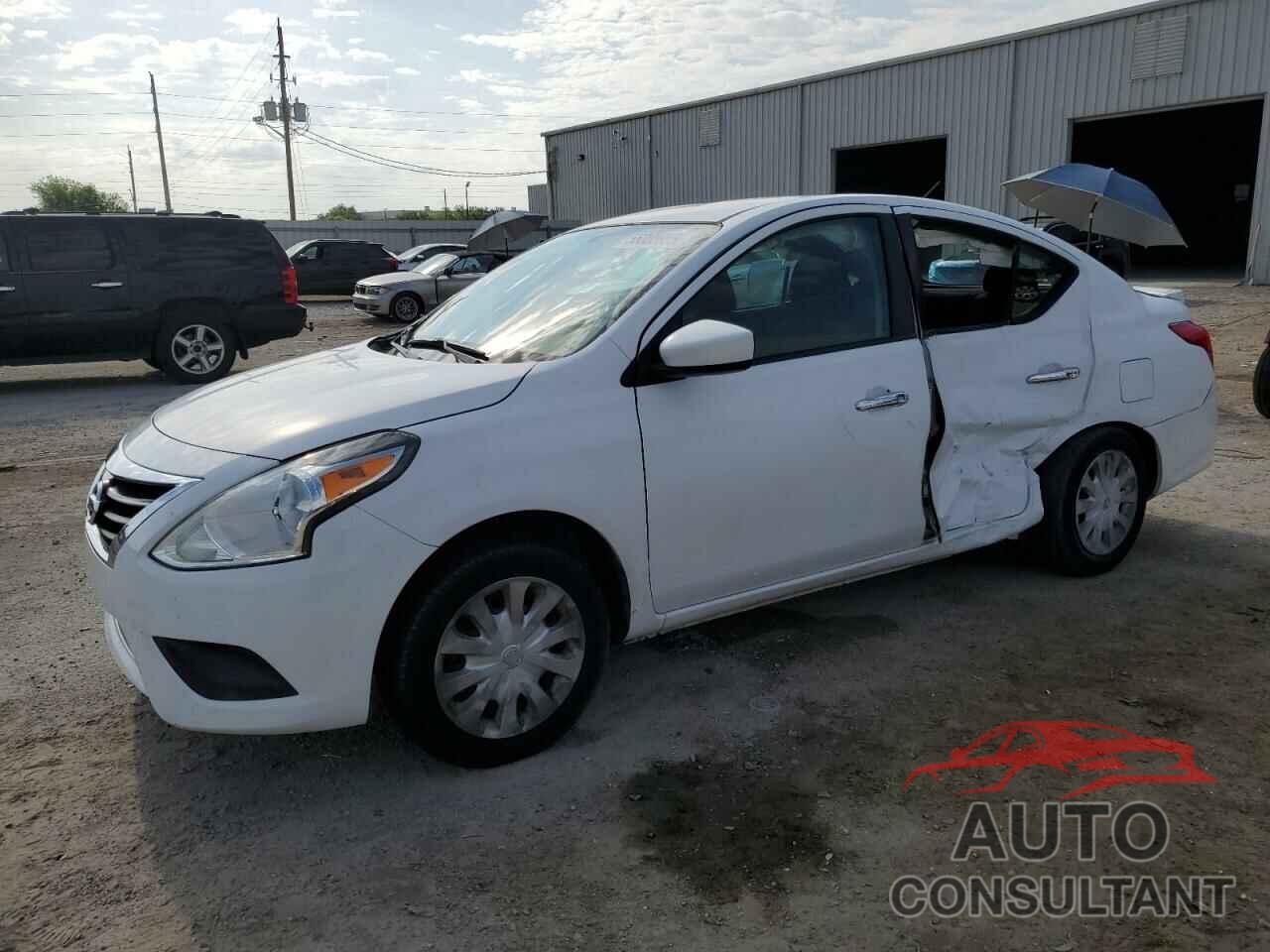 NISSAN VERSA 2019 - 3N1CN7AP4KL831688