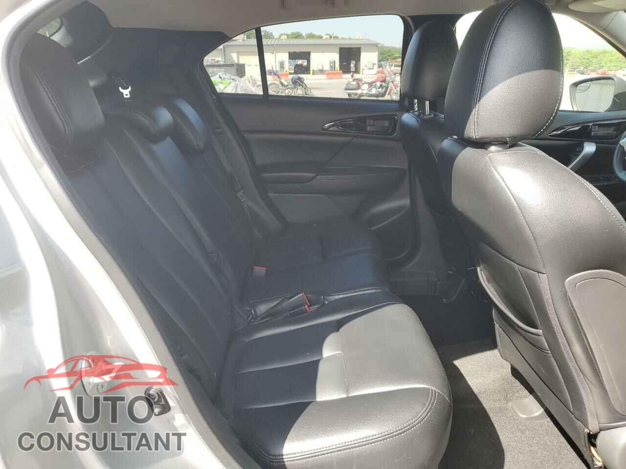 MITSUBISHI ECLIPSE 2018 - JA4AT4AA0JZ043965
