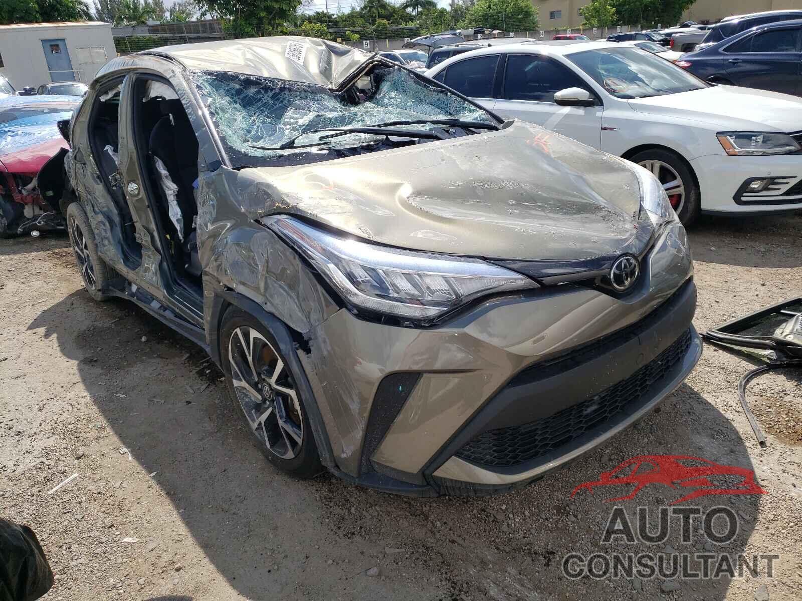 TOYOTA C-HR 2021 - JTNKHMBX6M1107147