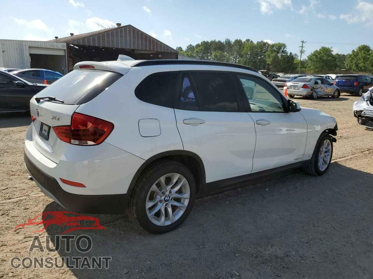 BMW X1 2015 - WBAVL1C54FVY35232