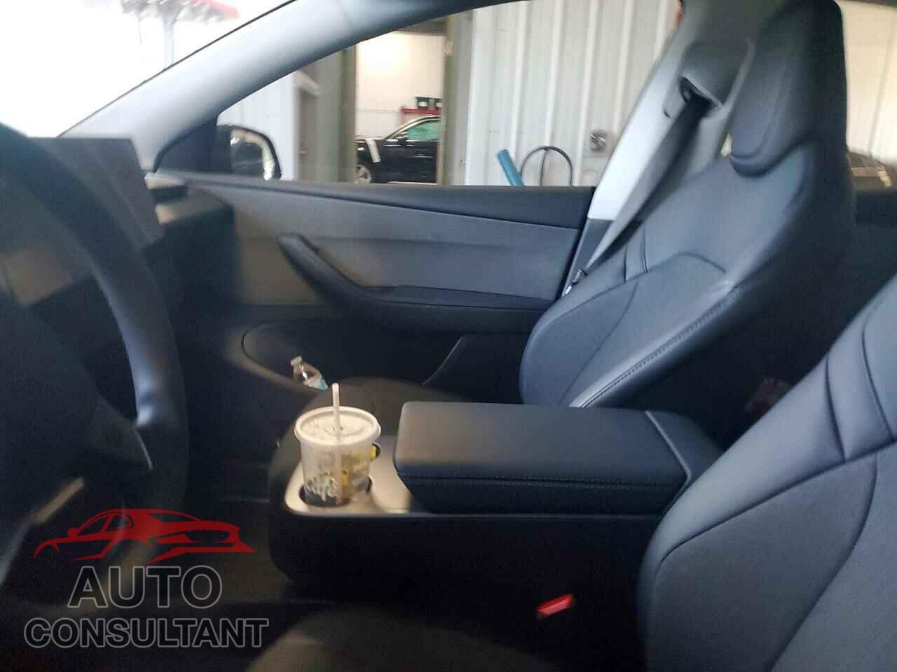 TESLA MODEL Y 2026 - 7SAYGDED5TA601010