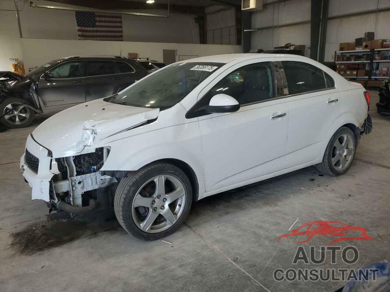 CHEVROLET SONIC 2015 - 1G1JE5SB9F4104112