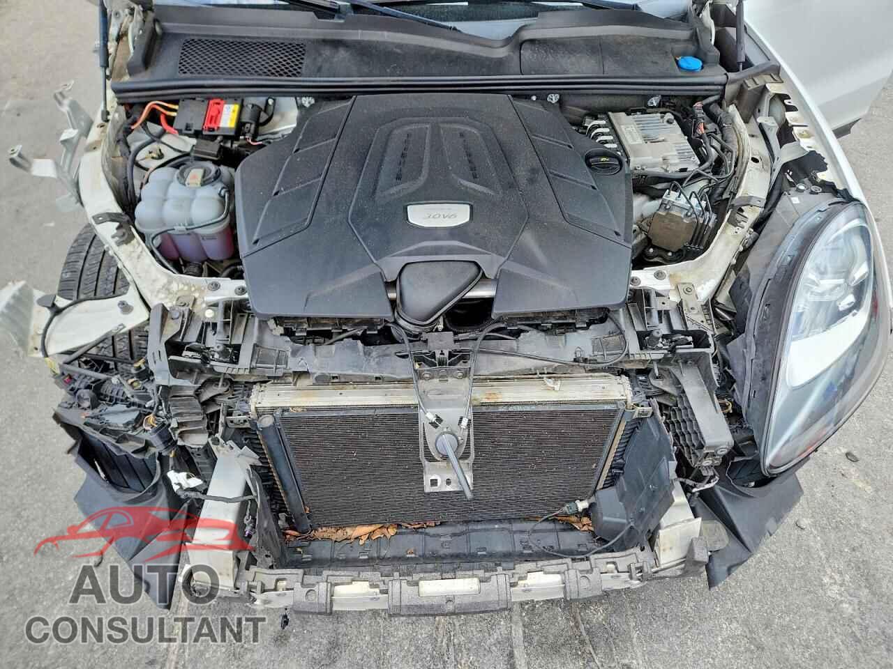 PORSCHE CAYENNE 2021 - WP1AA2AY0MDA04869