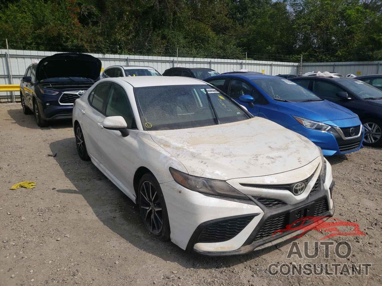 TOYOTA CAMRY 2021 - 4T1G11AK0MU512739