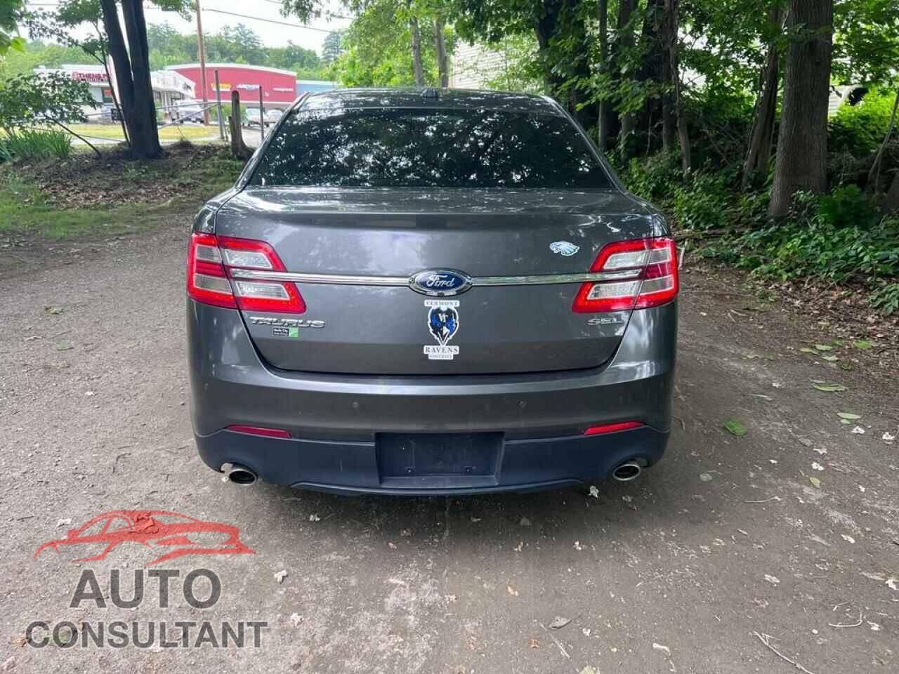 FORD TAURUS 2015 - 1FAHP2E82FG168267