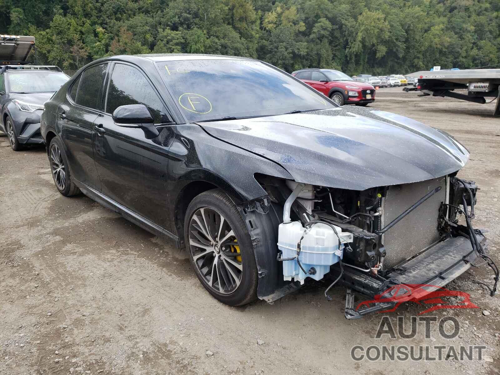 TOYOTA CAMRY 2018 - 4T1B11HK2JU534950