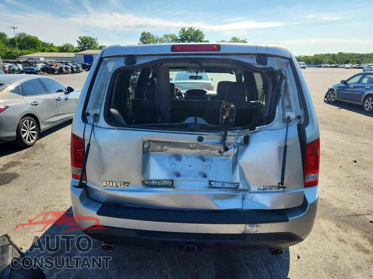 HONDA PILOT 2013 - 5FNYF4H41DB041910